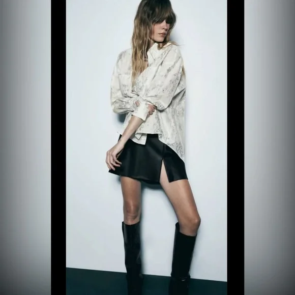 Zara Brushed Silver Metallic Foil White Cotton Button-Up Blouse | S | NWT - Picture 2 of 12